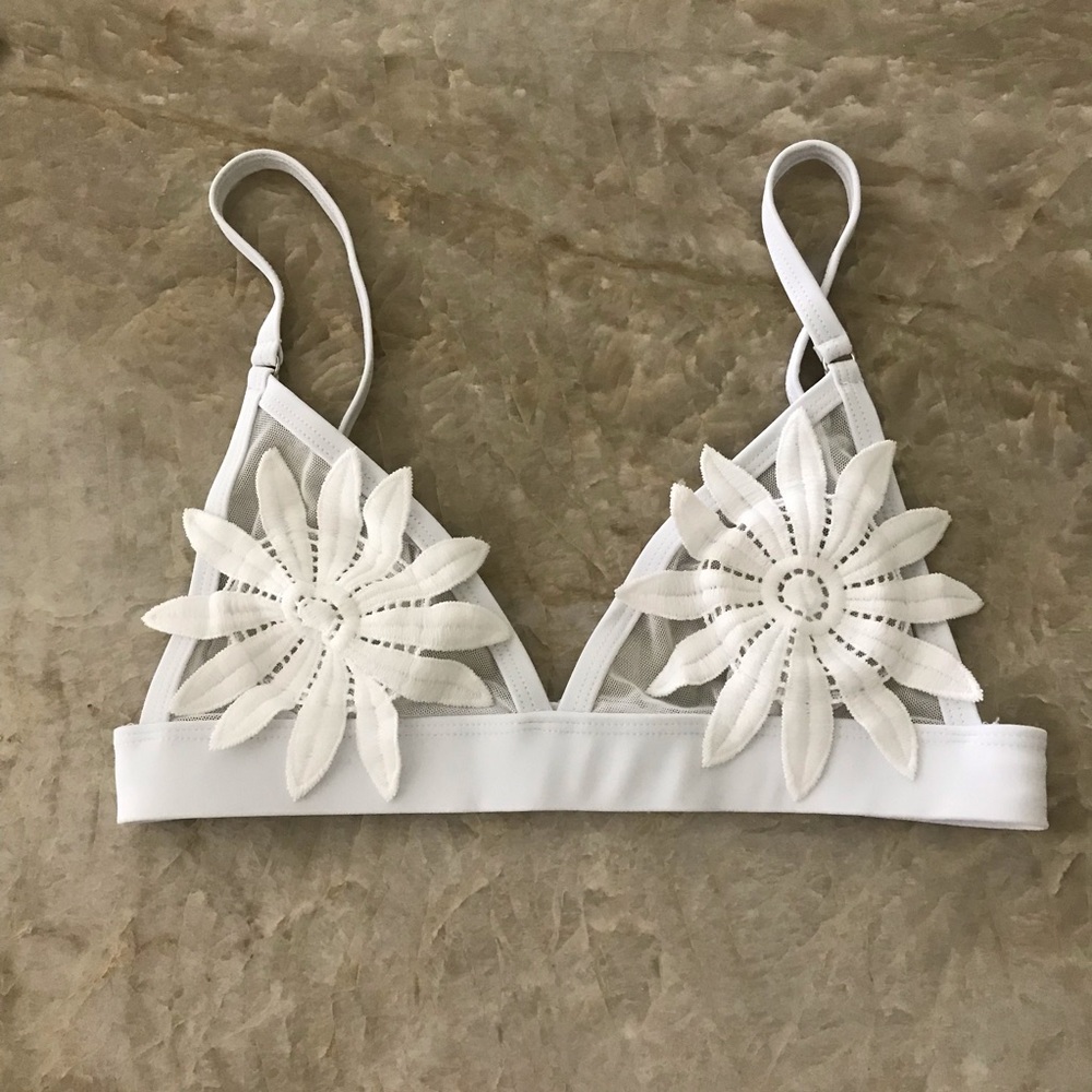 🔥White Mesh Flower Bikini Top and Bottom - Picture 5 of 8